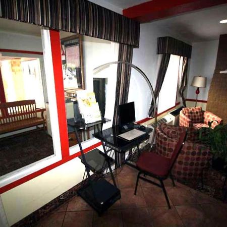Norwood Inn Minneapolis Roseville Eksteriør billede