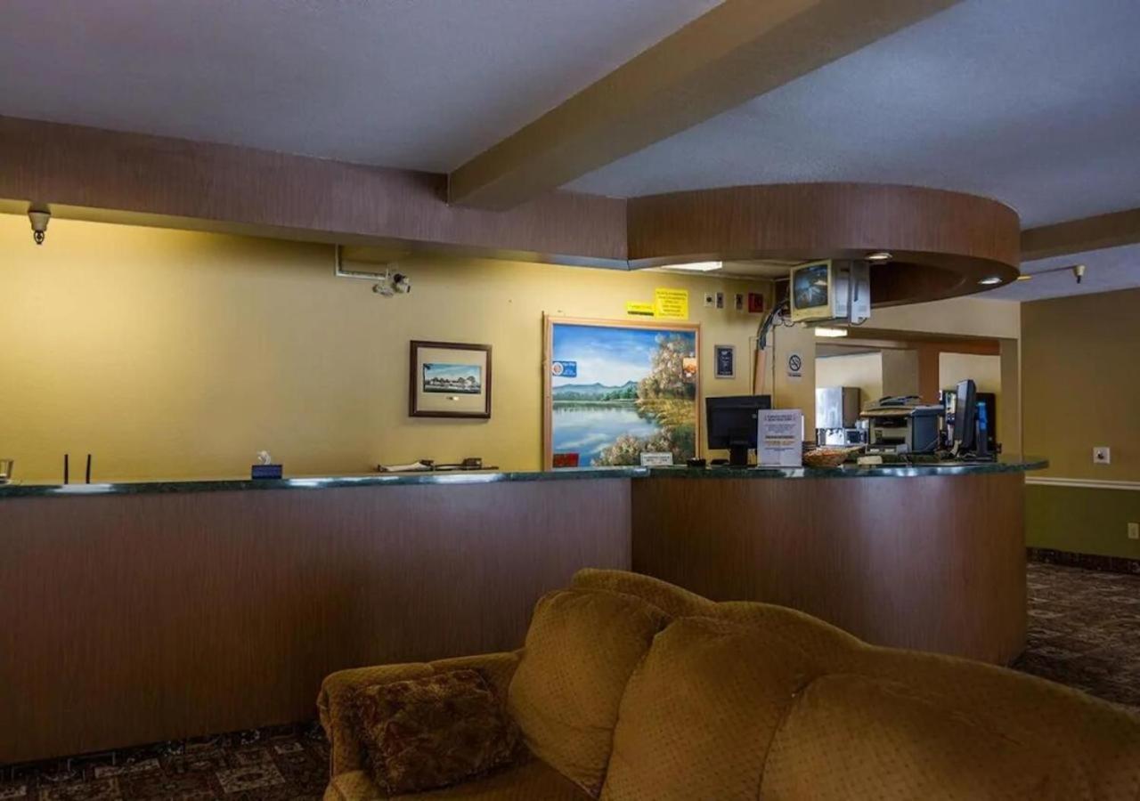 Norwood Inn Minneapolis Roseville Eksteriør billede
